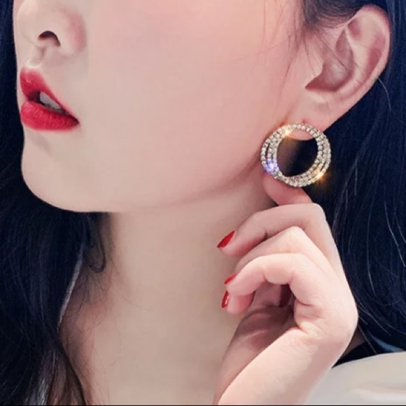 NEW Luxury Diamond Multilayer Round Hoop Earrings - Picture 3 of 5